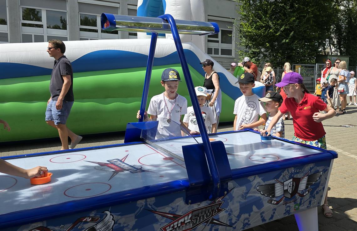 Ein Schulfest, das verbindet – Sommerfreude auf dem accadis Campus